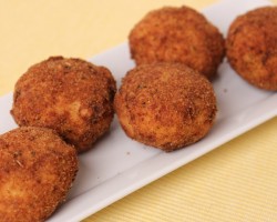 Homemade Rice Balls ( Arancini ) Recipe – Laura Vitale – Laura in the Kitchen Episode 452