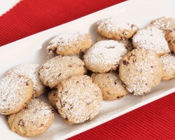 Homemade Pecan Sandies Recipe – Laura Vitale – Laura in the Kitchen Episode 833