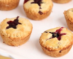 Mini Blueberry Pies Recipe – Laura Vitale – Laura in the Kitchen Episode 810