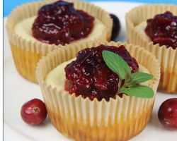 Mini Cheesecake with Cranberry Sauce |  Hilah Cooking