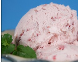 Strawberry Ice Cream – How To Make Ice Cream