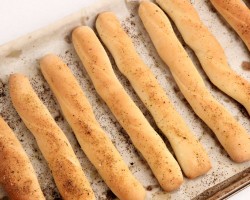 Homemade Breadsticks Recipe – Laura Vitale – Laura in the Kitchen Episode 887