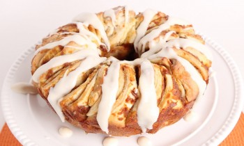 Pumpkin Pull Apart Bread Recipe – Laura Vitale – Laura in the Kitchen Episode 982