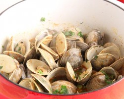 Thai Curry Clams Recipe – Laura Vitale – Laura in the Kitchen Episode 1009